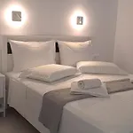 Dinas Piso Livadi