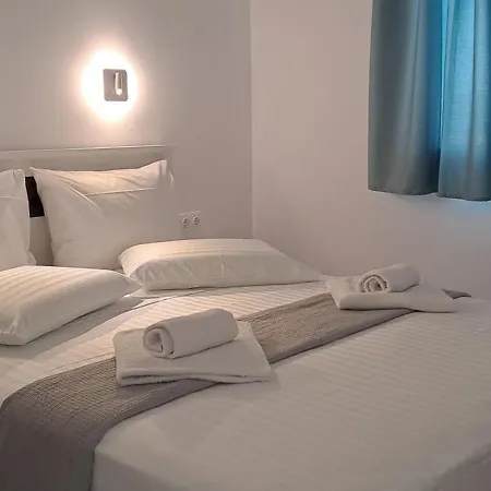 Dinas Apartamento *