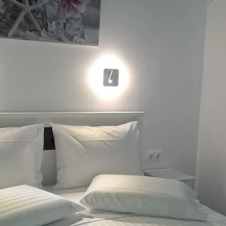 Dinas Apartamento Piso Livadi