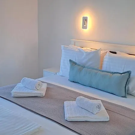 Dinas Apartamento Piso Livadi