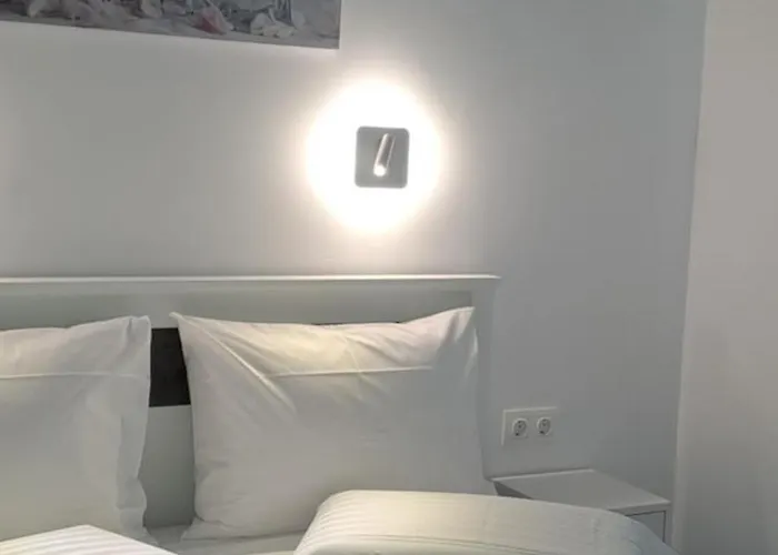 Dinas Apartment Piso Livadi