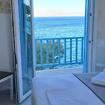 Dinas * פיסו ליבאדי