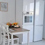דירה Dinas