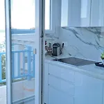 Dinas דירה *