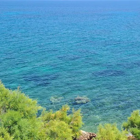 Dinas Διαμέρισμα