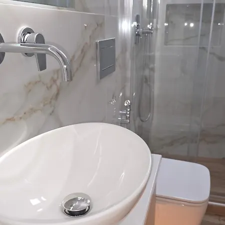 Dinas Appartement *