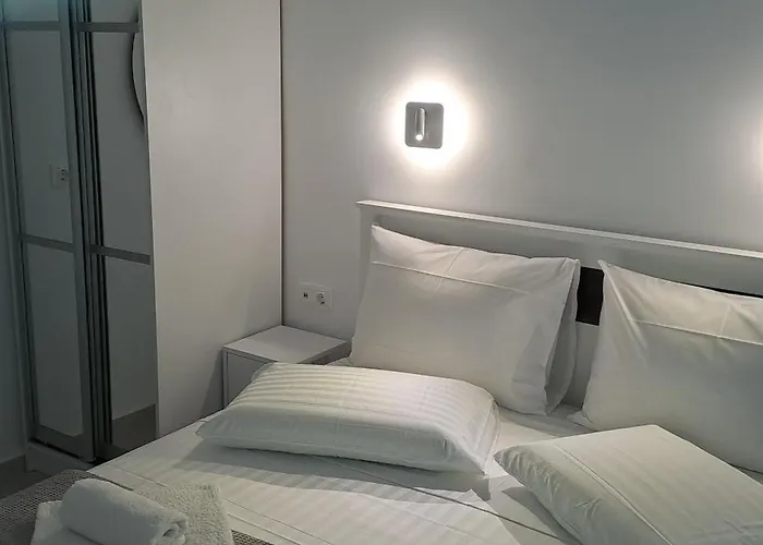 Daire Dinas Piso Livadi